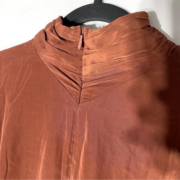 RW&CO. Rust Brown Long Sleeve Mock Neck Silky Blouse M - Picture 6 of 16